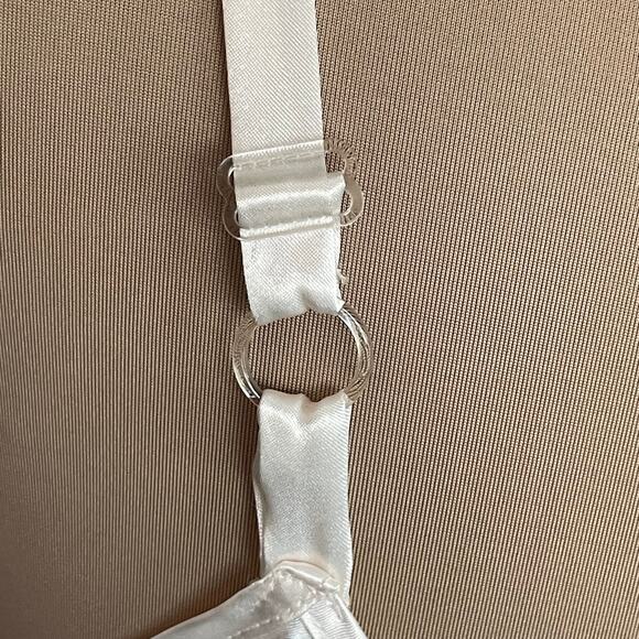 Best United Garment Co. Lingerie Cream Slip / Slip Dress Sz MED Satin and Lace - Picture 6 of 9